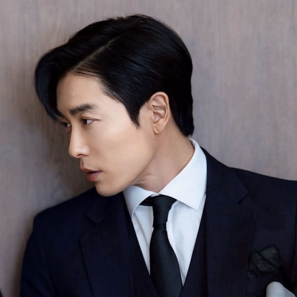 Today’s standout profile photo of Kim Jaewook on Choeaedol Celeb