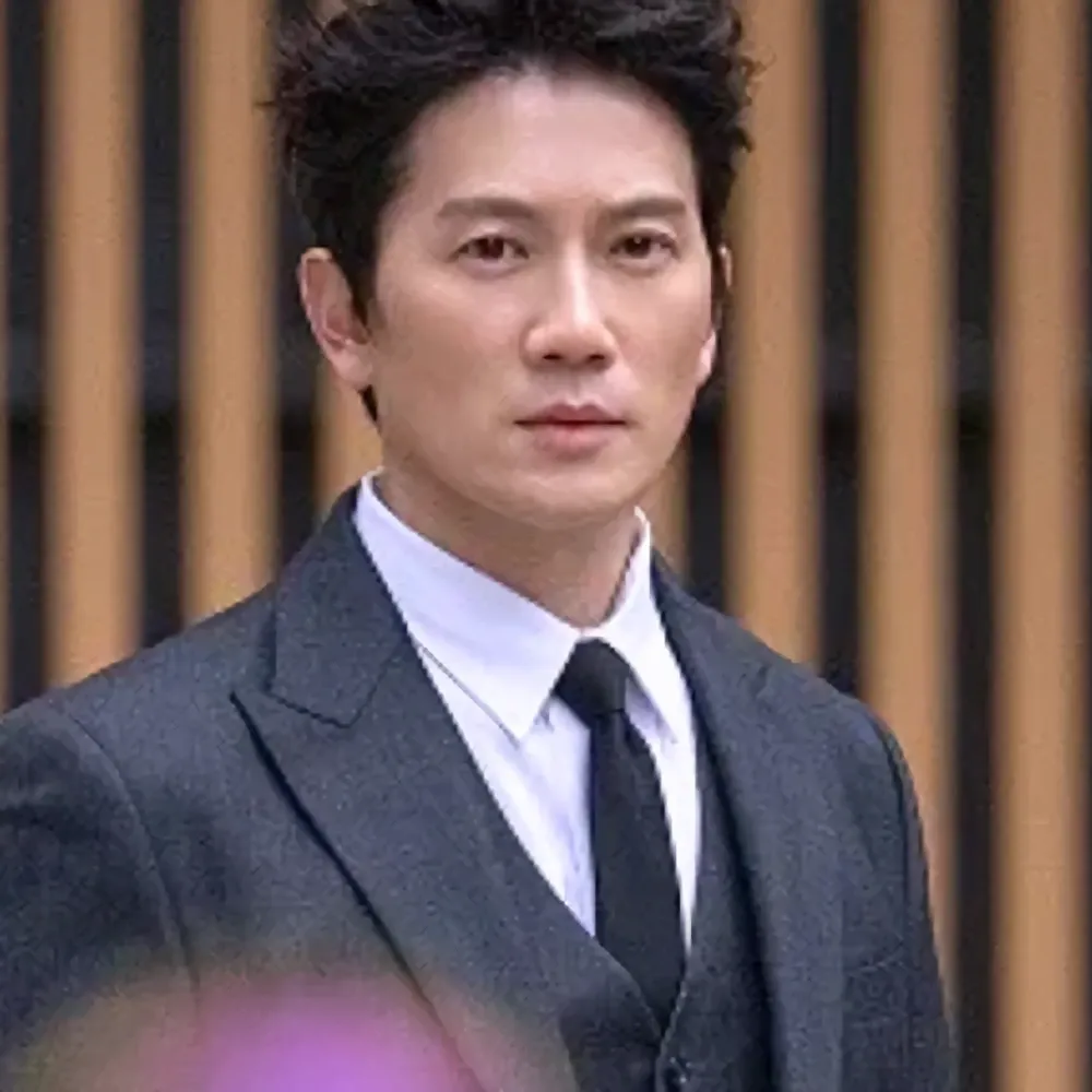 Latest photo of Ji Sung