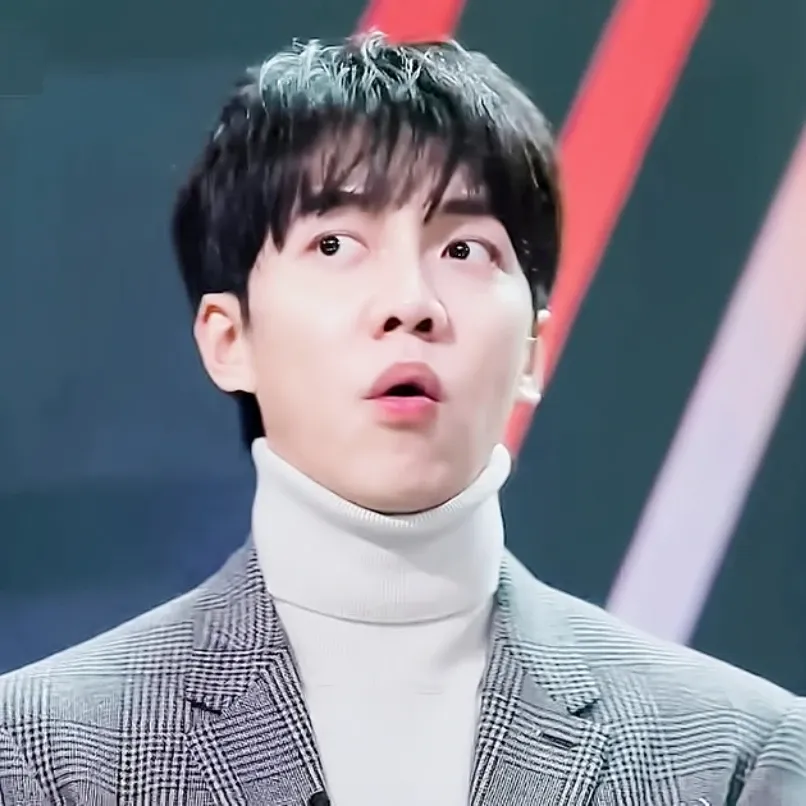 Momen yang diabadikan oleh penggemar Lee Seunggi