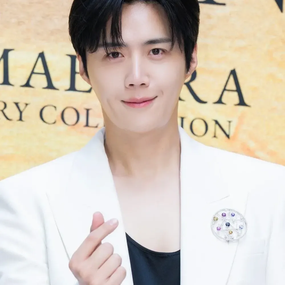Cuplikan di balik layar dari Kim Seonho