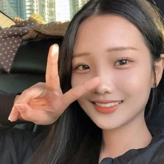 A moment captured by a fan of Kim Soyeon (2004)