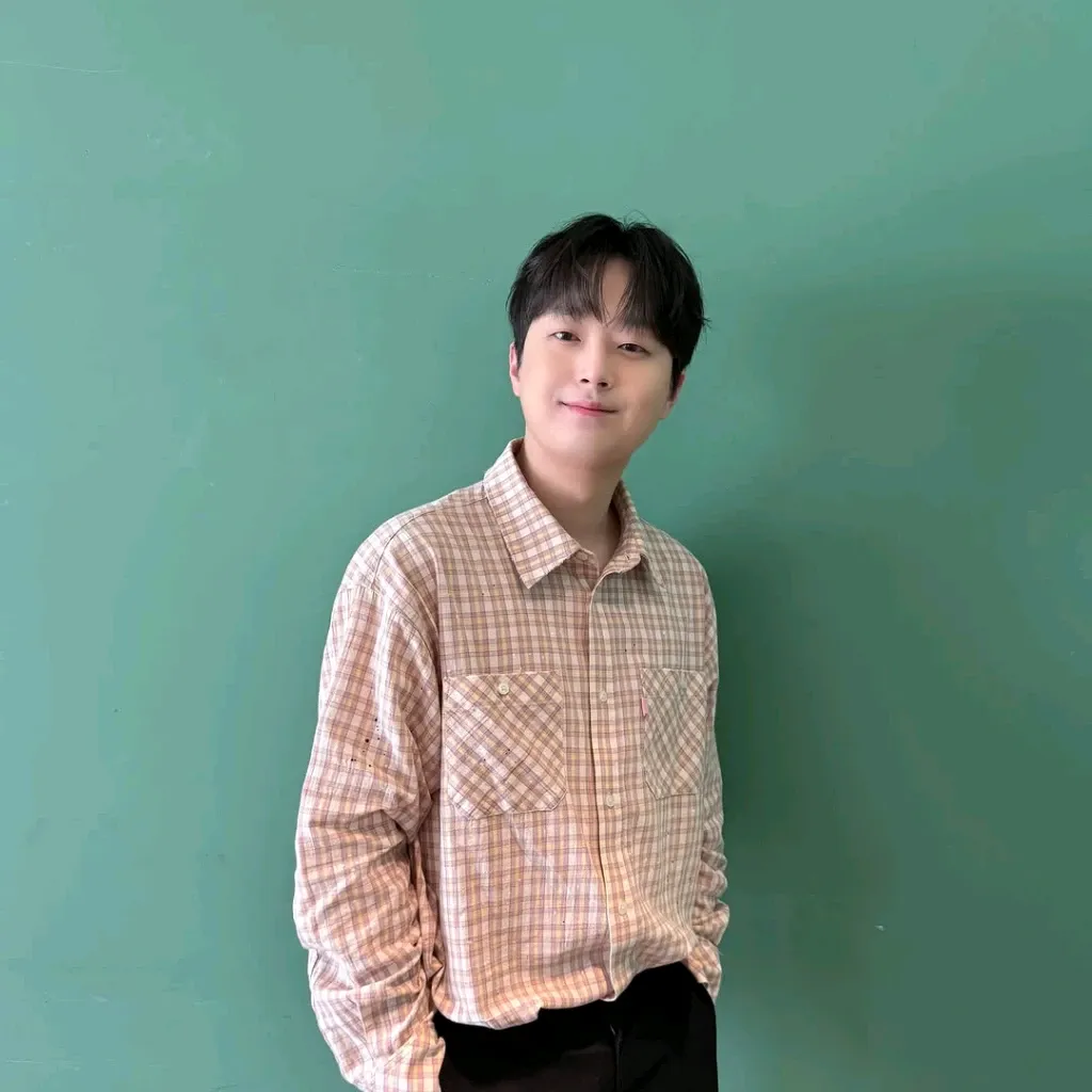 李灿元的最新照片