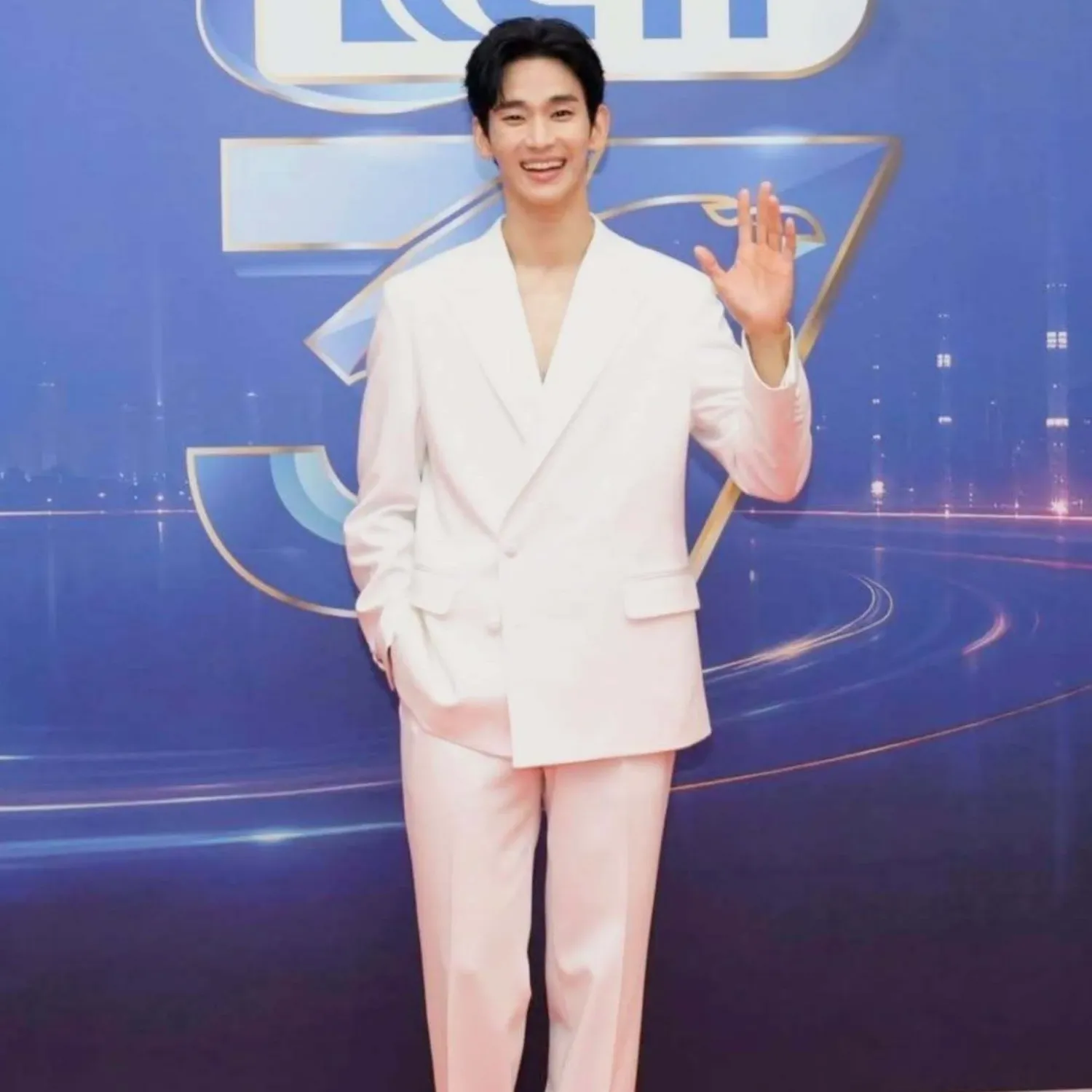 A moment captured by a fan of Kim Soohyun