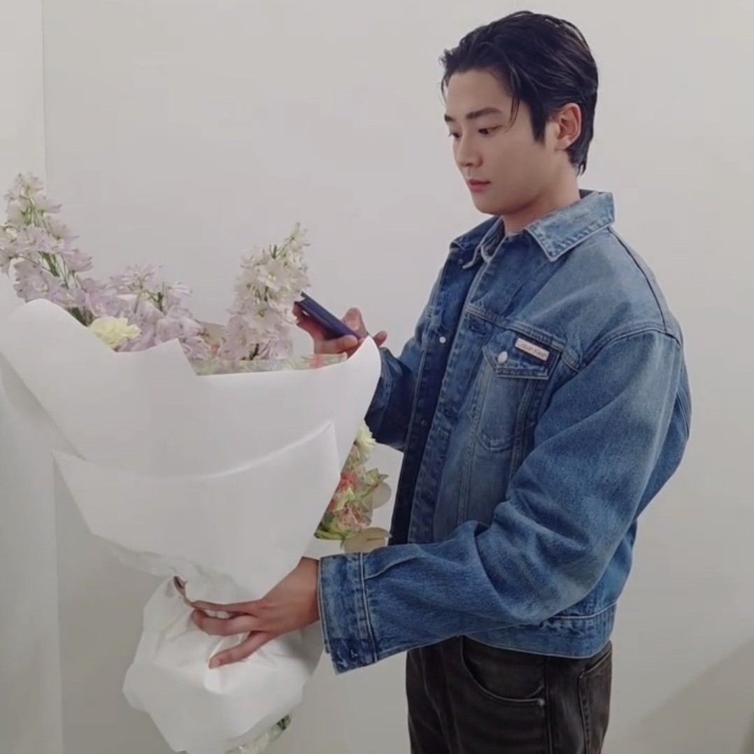 Foto terbaru dari Rowoon