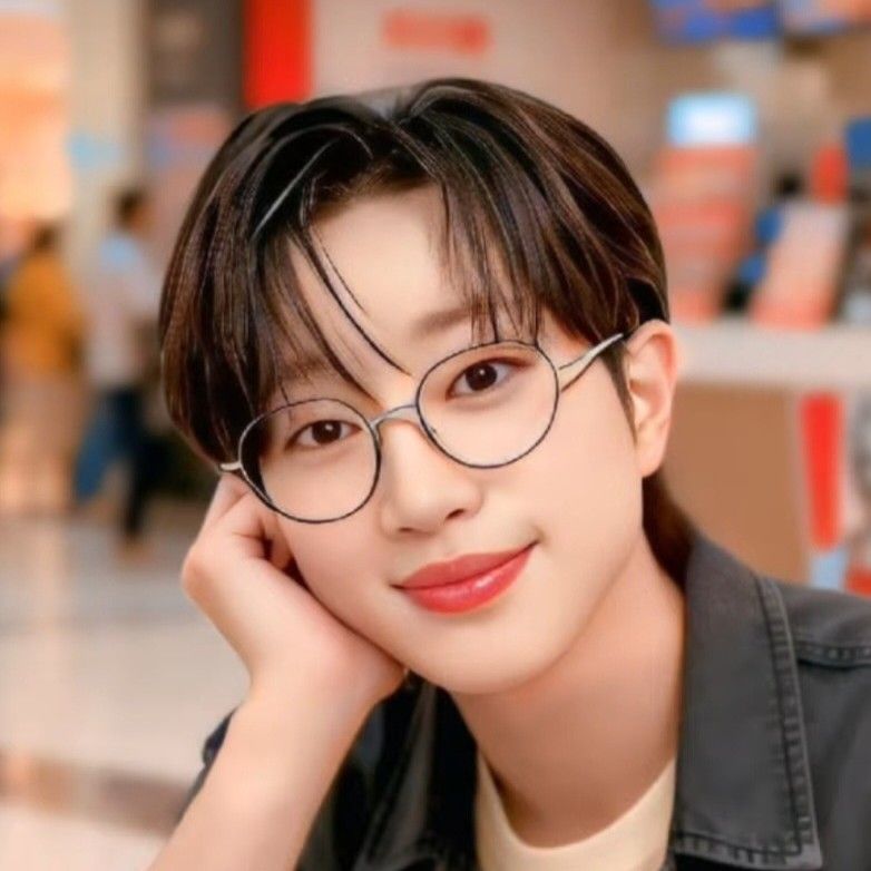 Behind-the-scenes cut of An Sunghoon