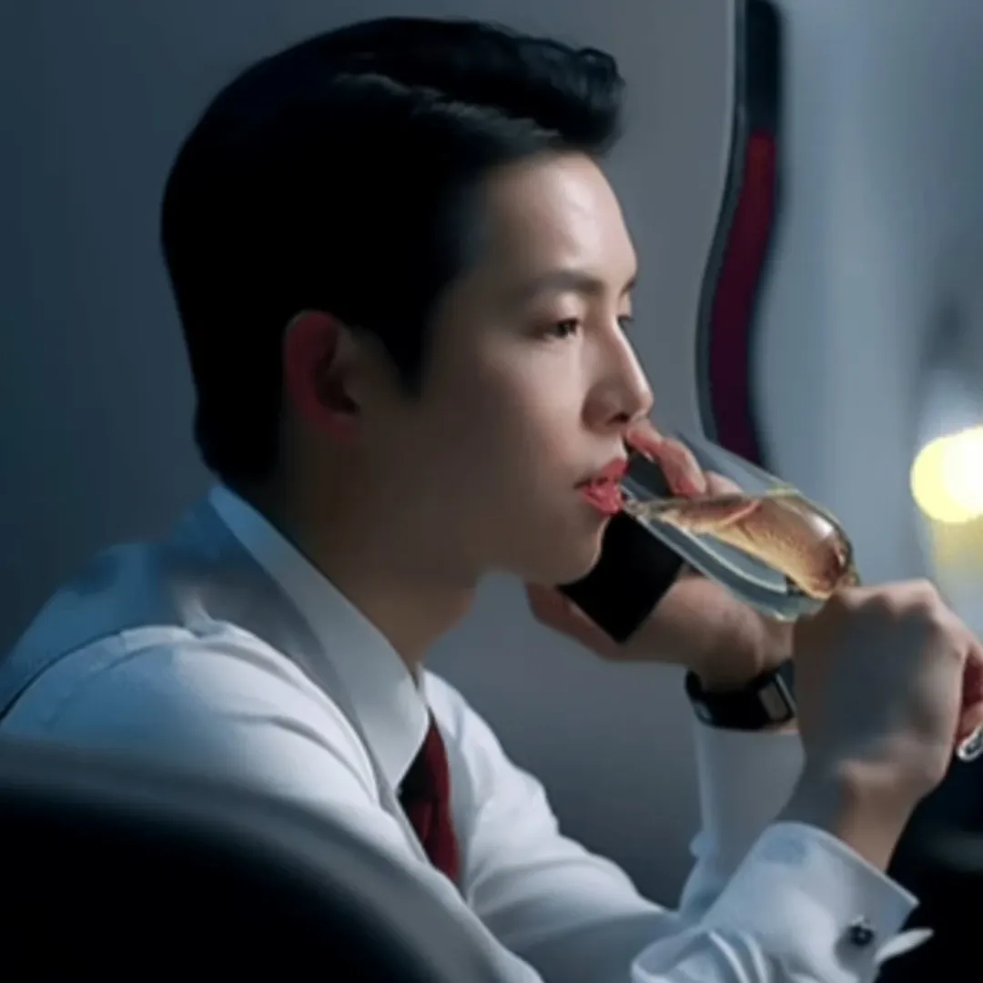 Latest photo of Song Joongki