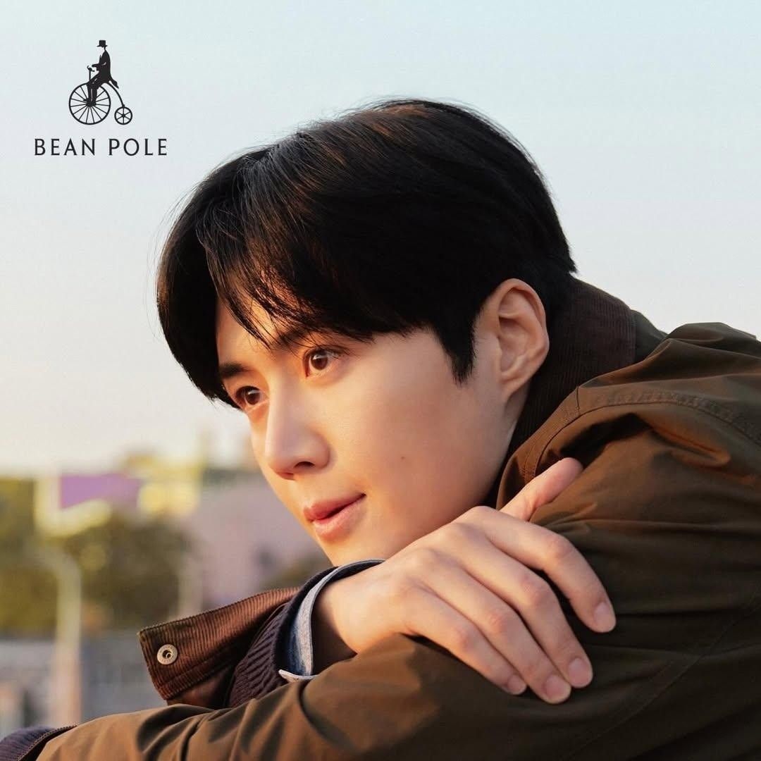 粉絲拍下的金宣虎瞬間