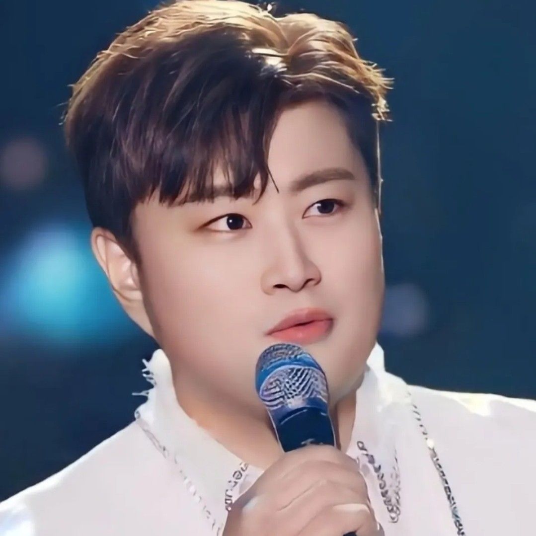 Recent activity shot of Kim Hojoong