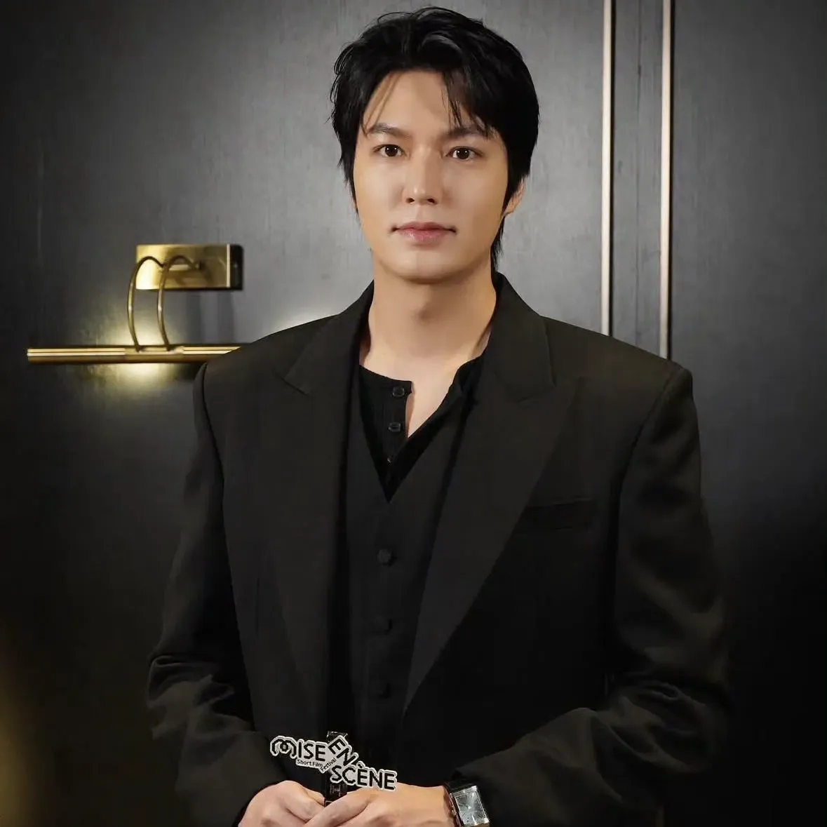 Behind-the-scenes cut of Lee Minho
