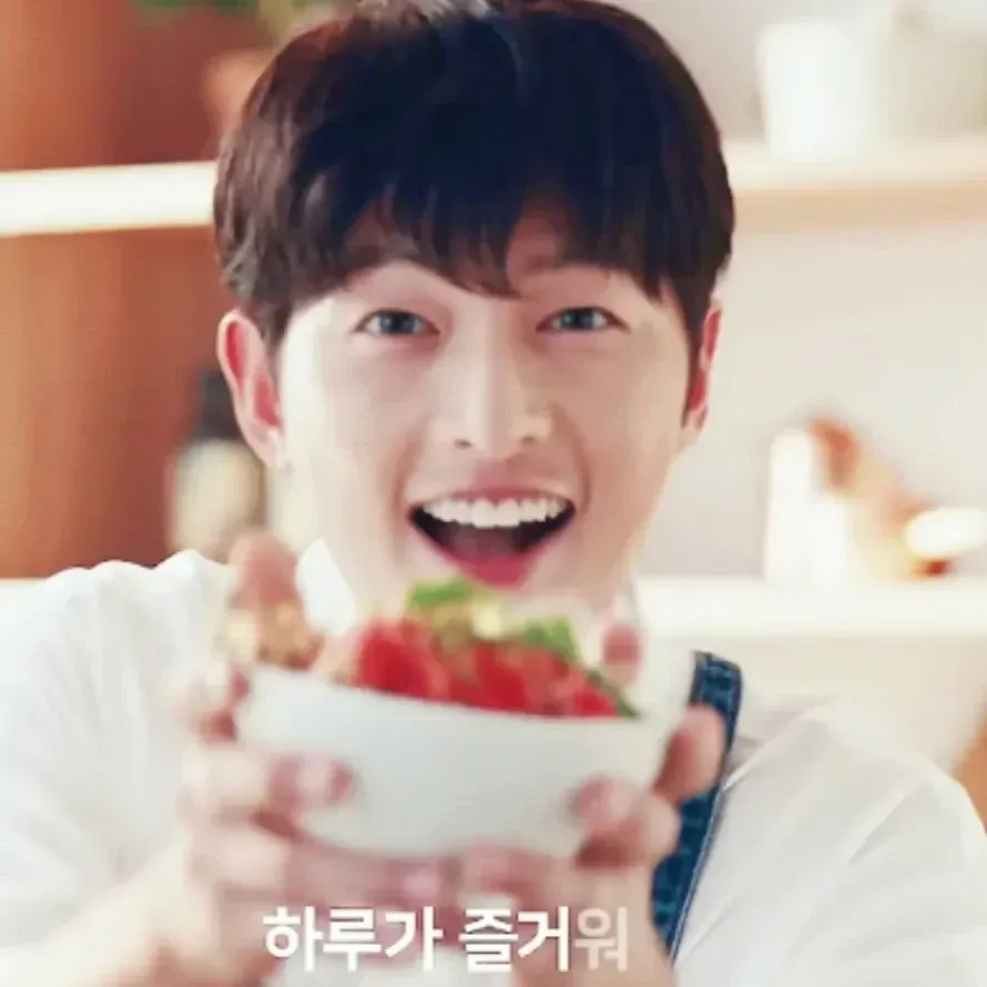 A moment captured by a fan of Song Joongki