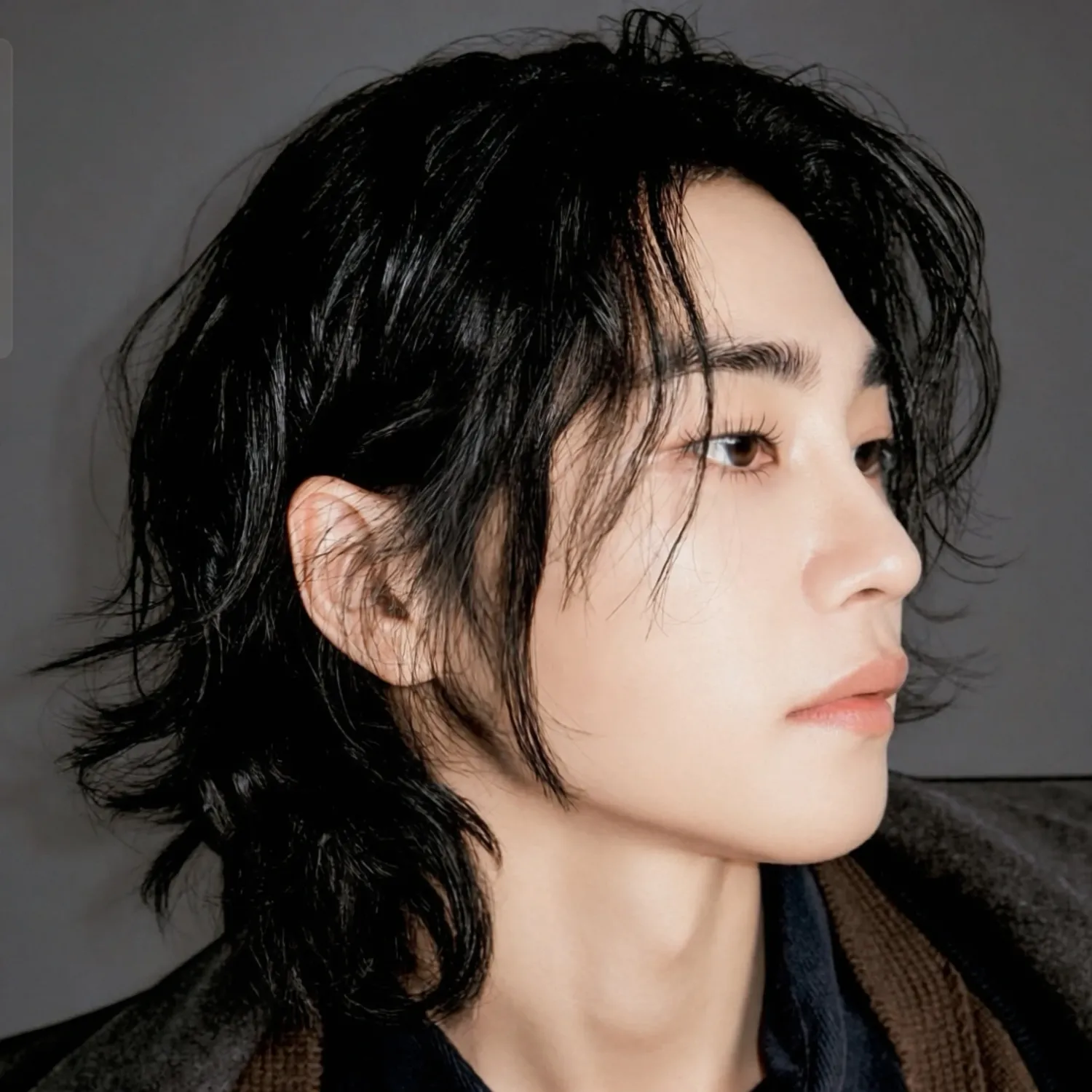 Behind-the-scenes cut of Kim Jaeyoung