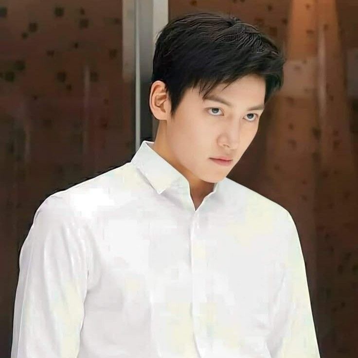 Behind-the-scenes cut of Ji Changwook