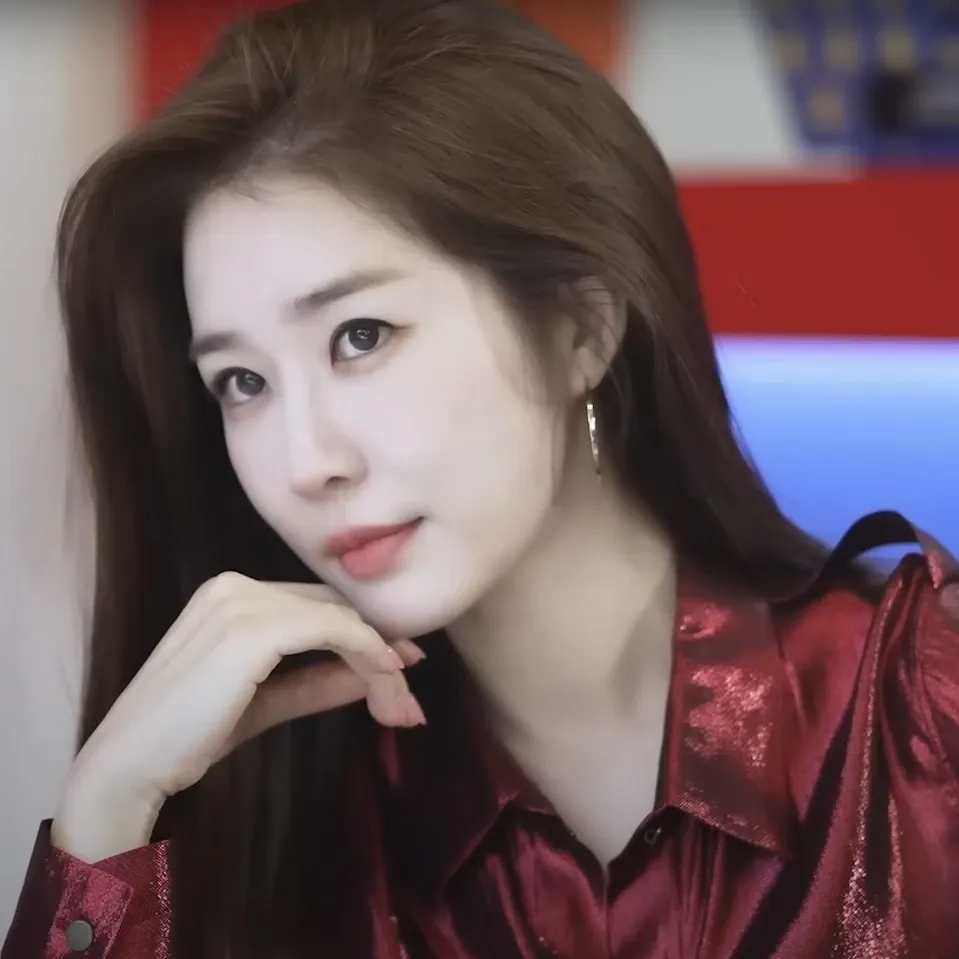 Recent activity shot of Yoo Inna