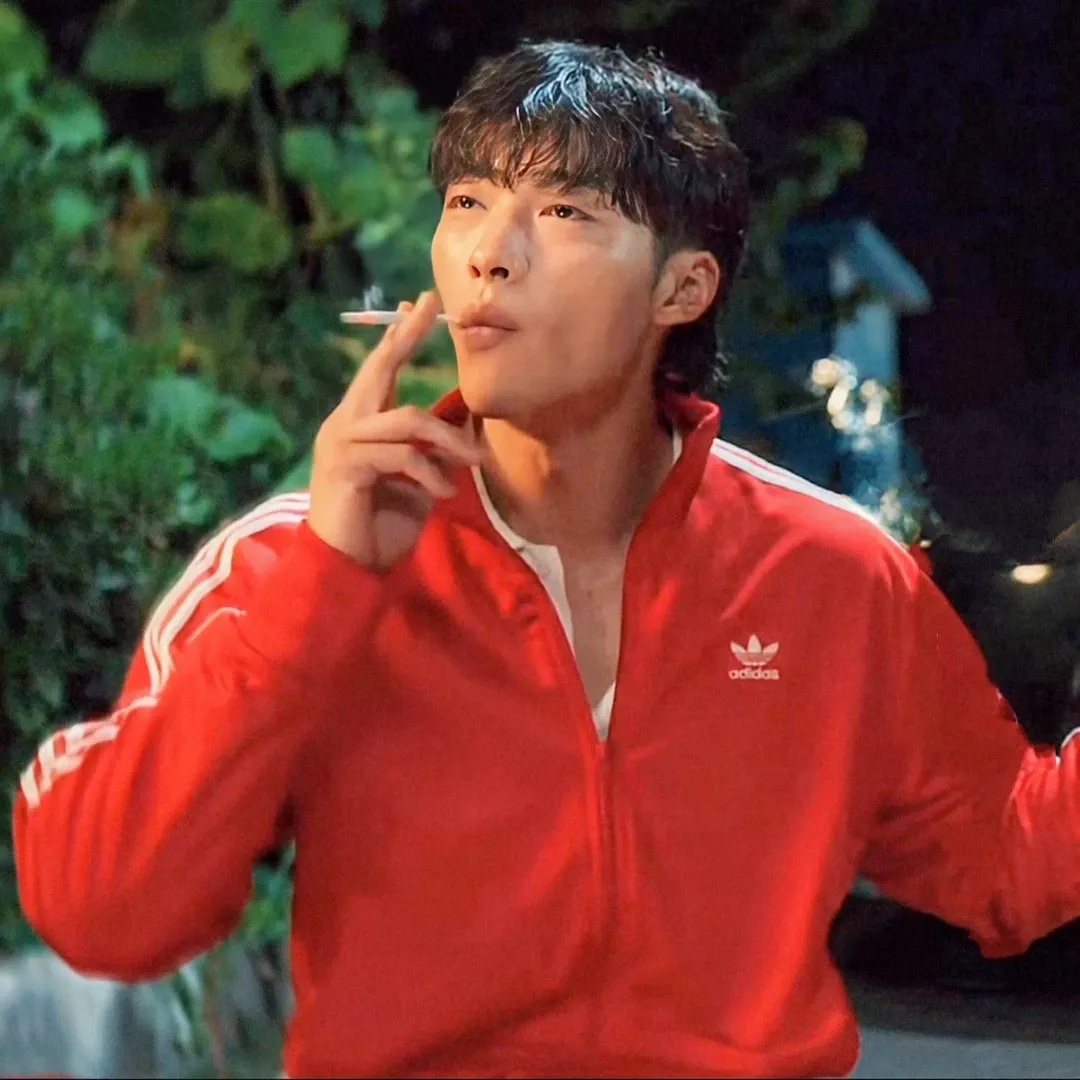 A moment captured by a fan of Woo Dohwan