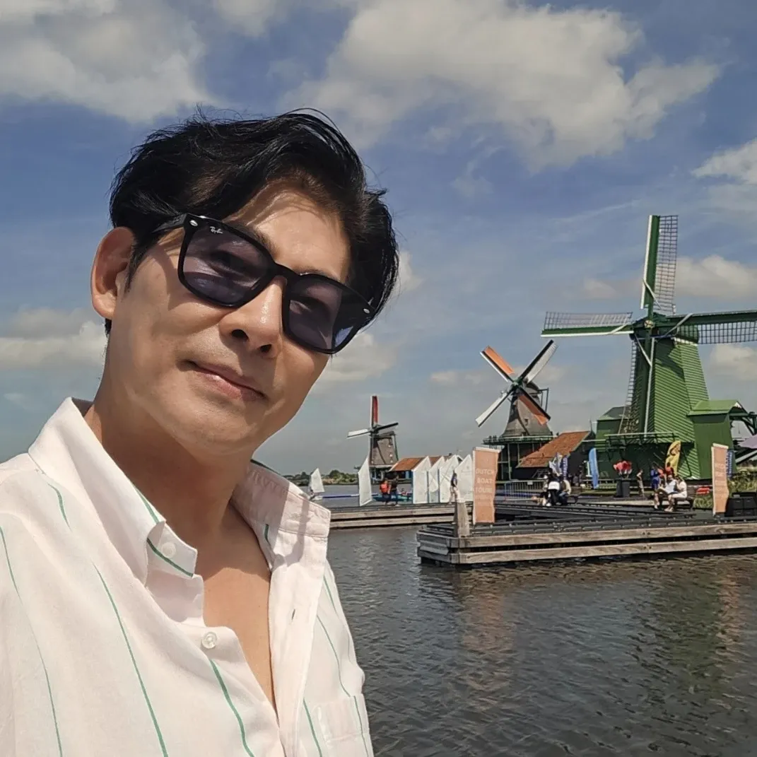 Recent activity shot of Kim Yongpil