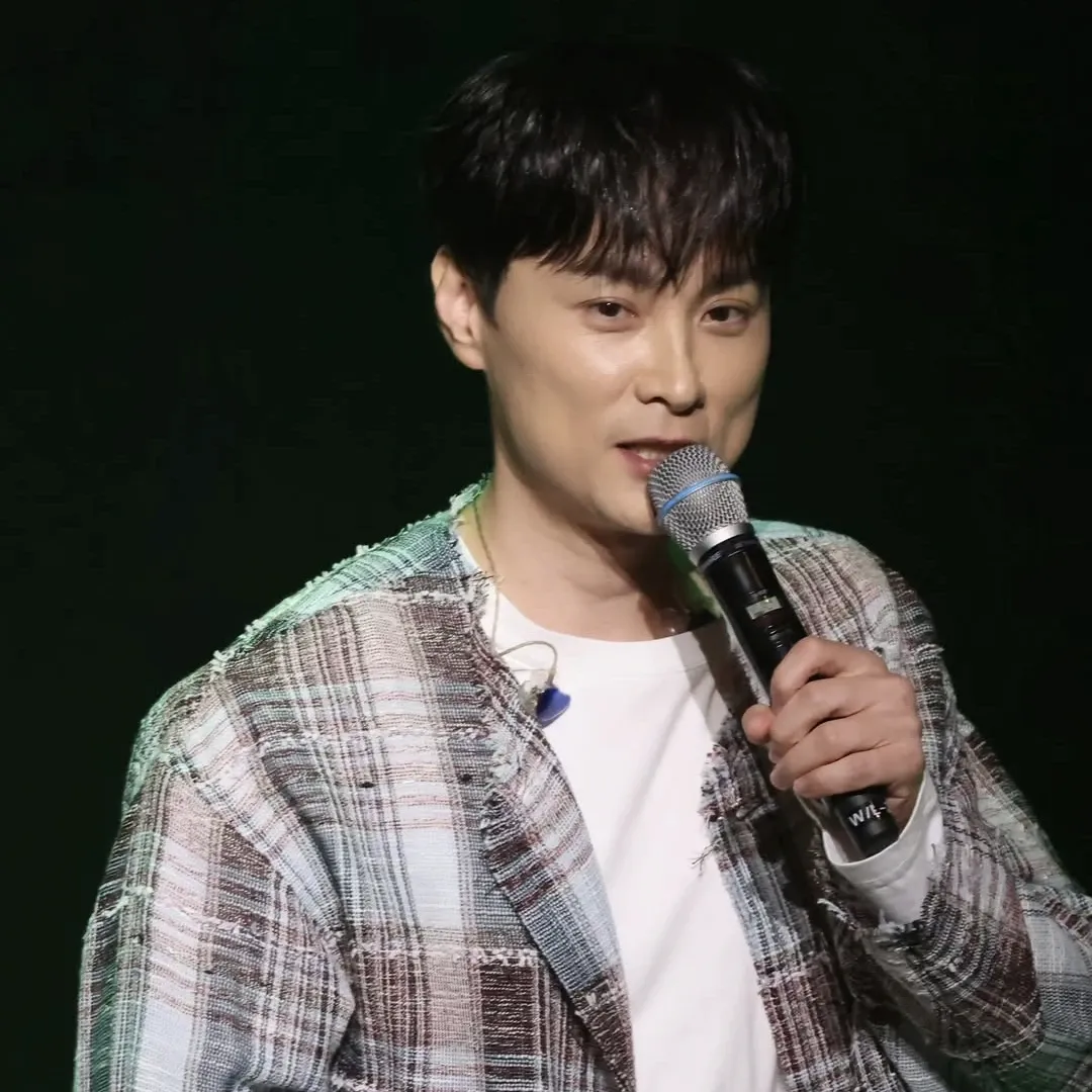Recent activity shot of Min Kyunghoon