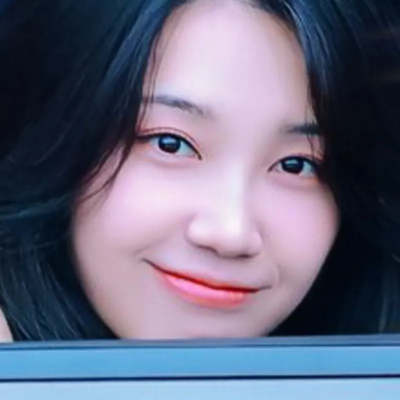 A moment captured by a fan of Jung Eunji