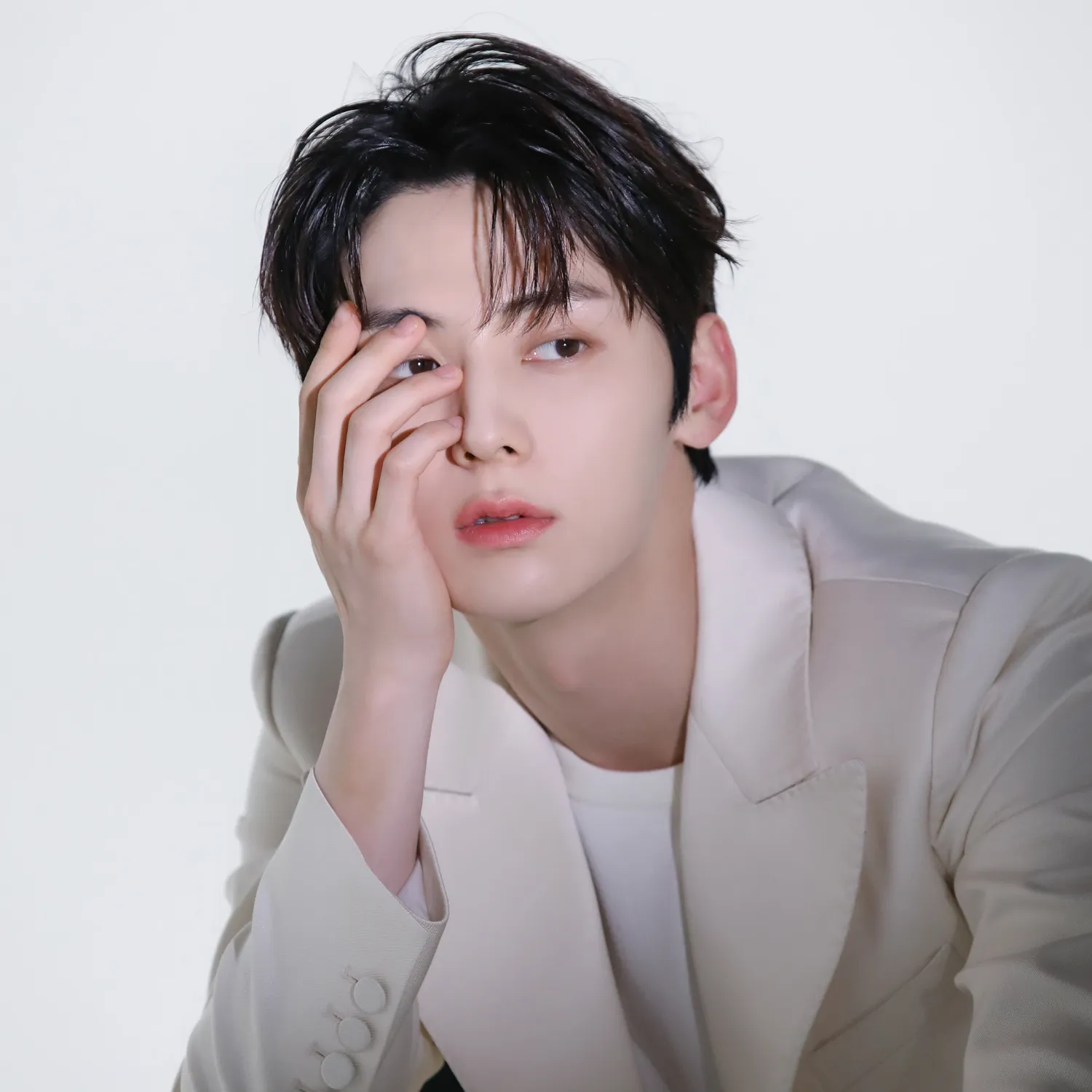 Recent activity shot of Hwang Minhyun