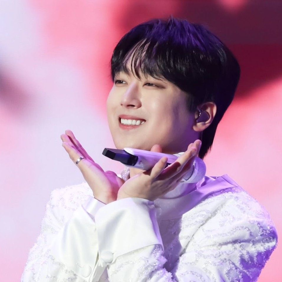 이찬원 최근 활동샷