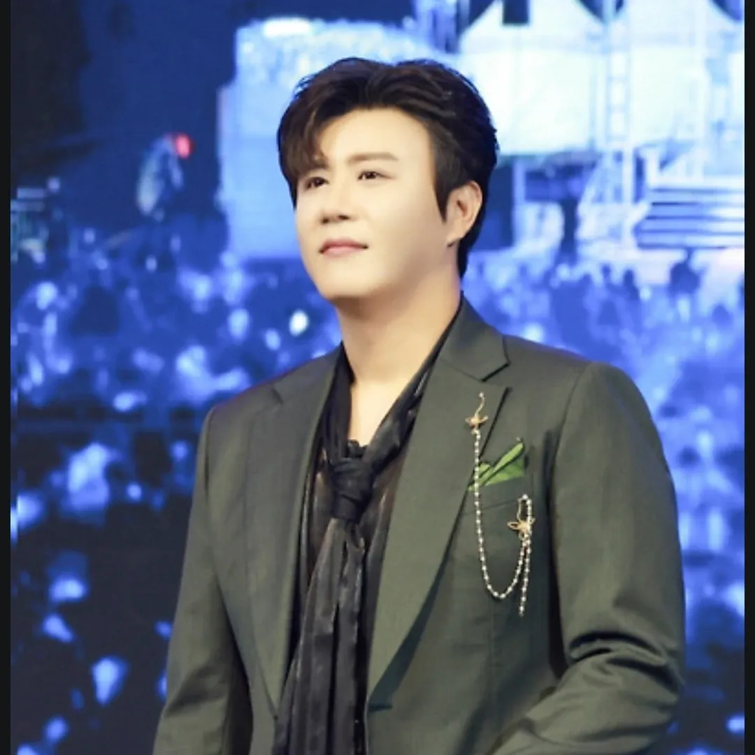 Recent activity shot of Jin Haesung