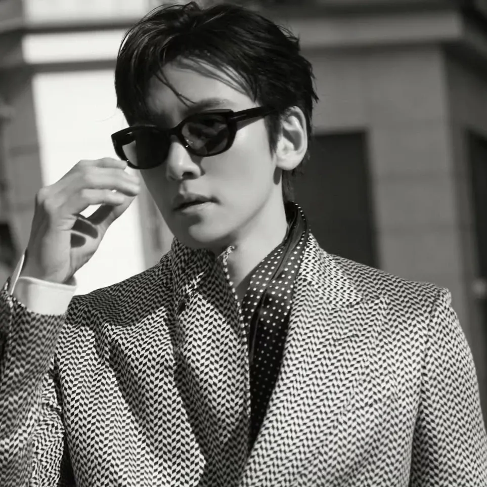 Behind-the-scenes cut of Ji Changwook