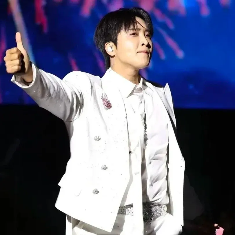 Behind-the-scenes cut of Hwang Yunsung