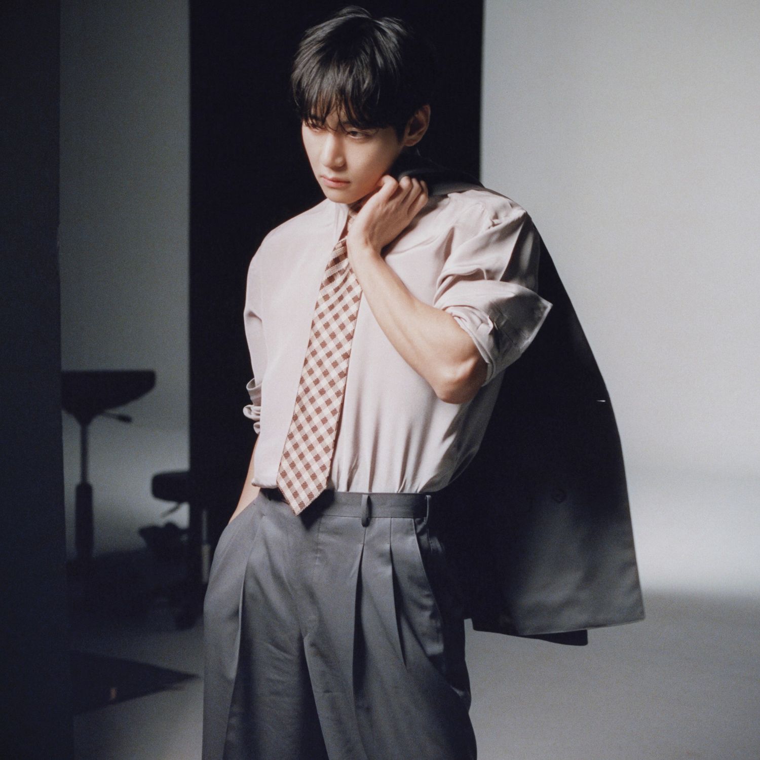 Recent activity shot of Kim Taehyung (V)