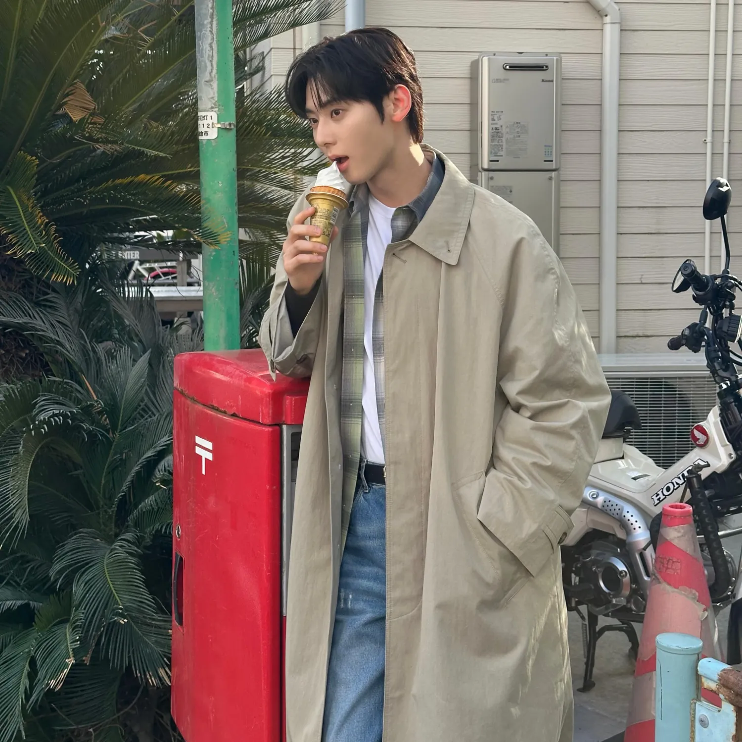 Recent activity shot of Hwang Minhyun