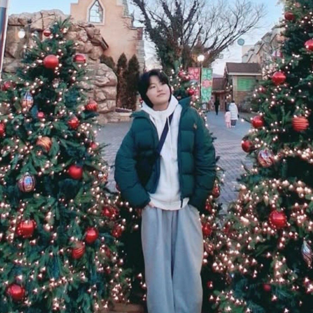 Behind-the-scenes cut of Park Sungon