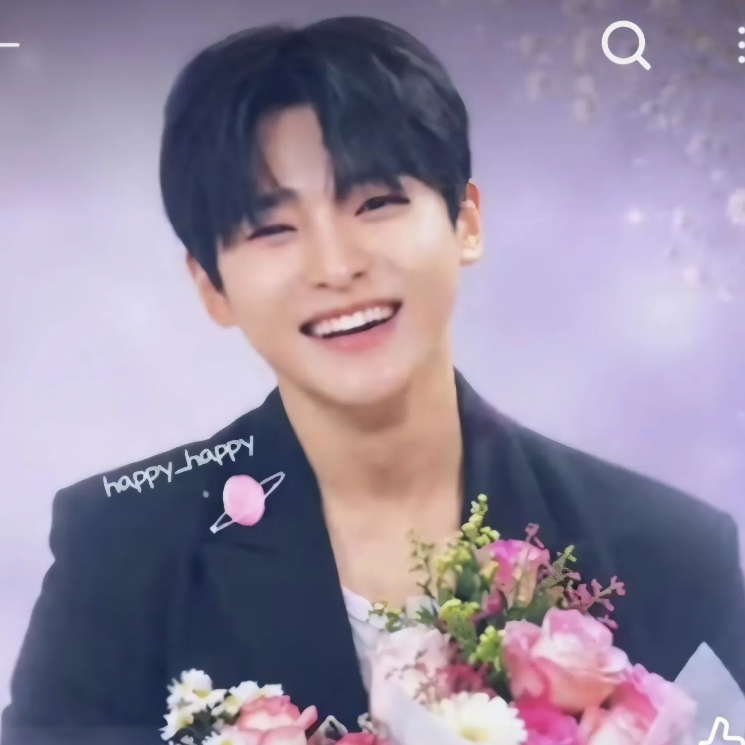 A moment captured by a fan of Seong Ri