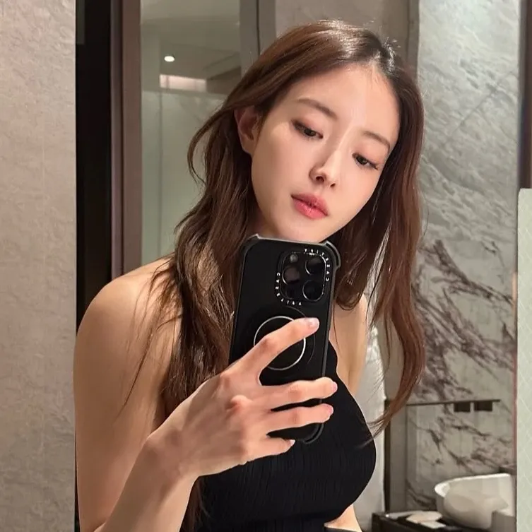 Recent activity shot of Lee Seyoung