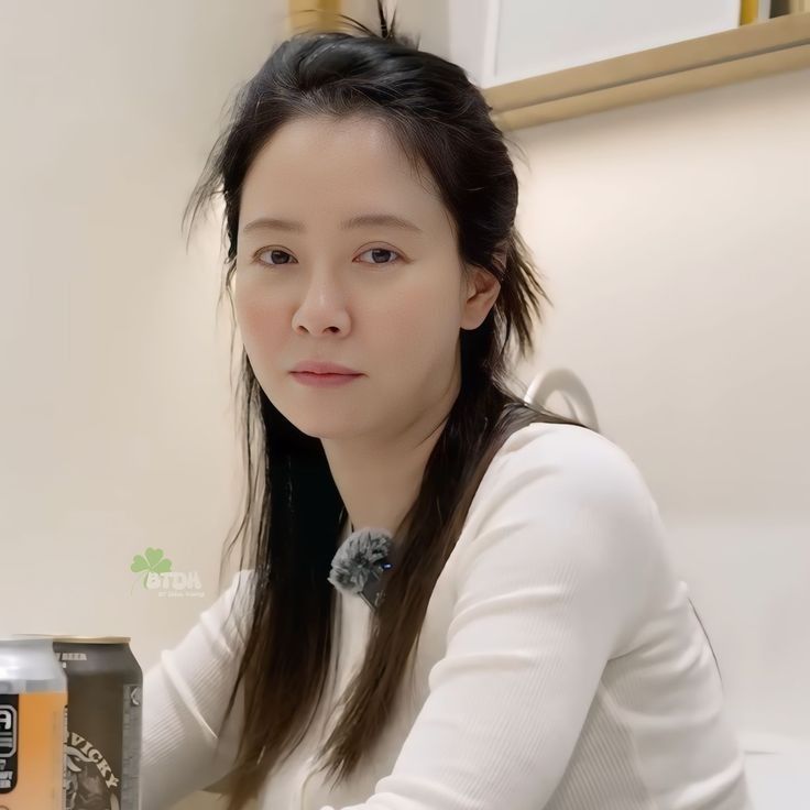 Cuplikan di balik layar dari Song Jihyo