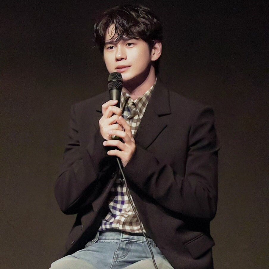 Foto terbaru dari Ong Seongwu