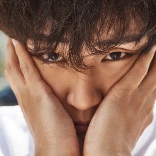 Behind-the-scenes cut of Yoon Shiyoon