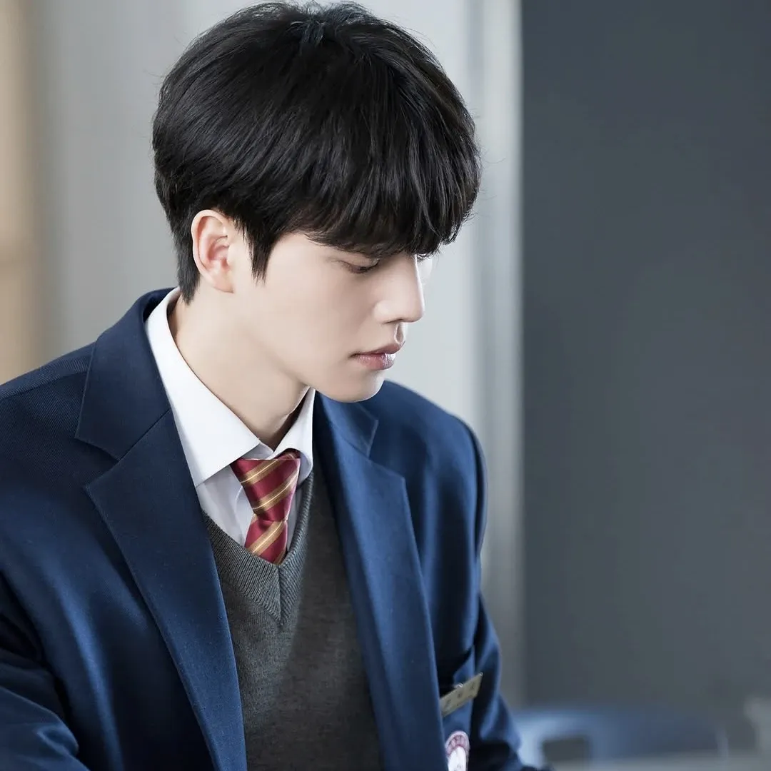 Recent activity shot of Song Kang