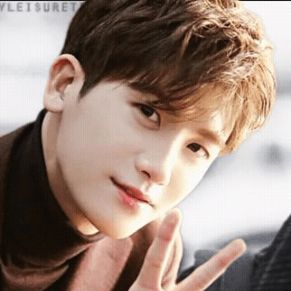 A moment captured by a fan of Park Hyungsik