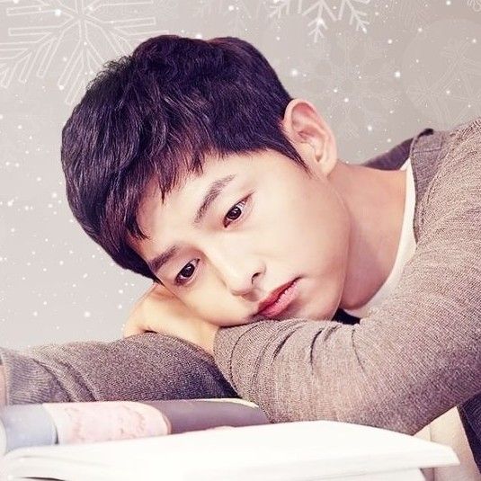 粉絲拍下的宋仲基瞬間