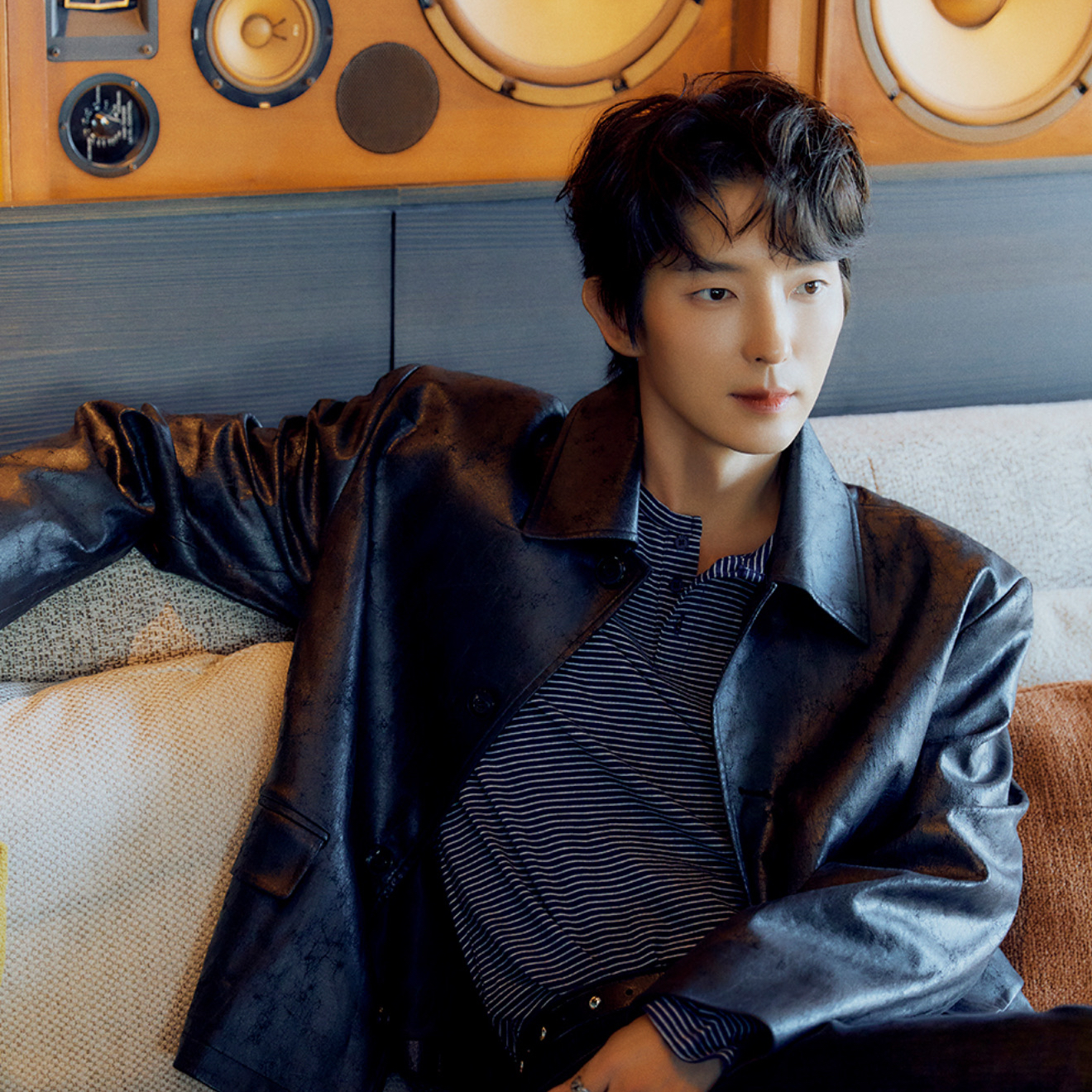 Behind-the-scenes cut of Lee Joongi