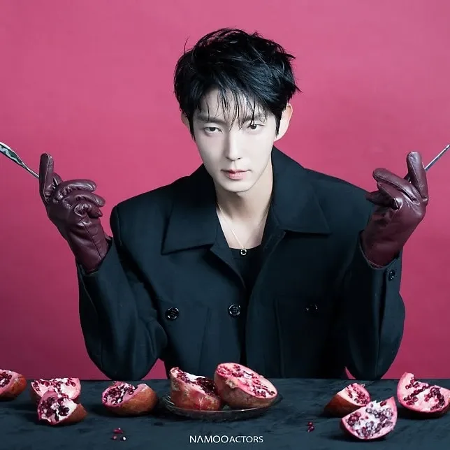 A moment captured by a fan of Lee Joongi