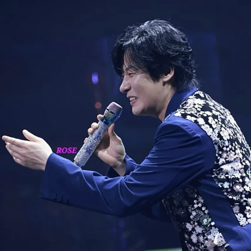 A moment captured by a fan of Kang Moonkyung