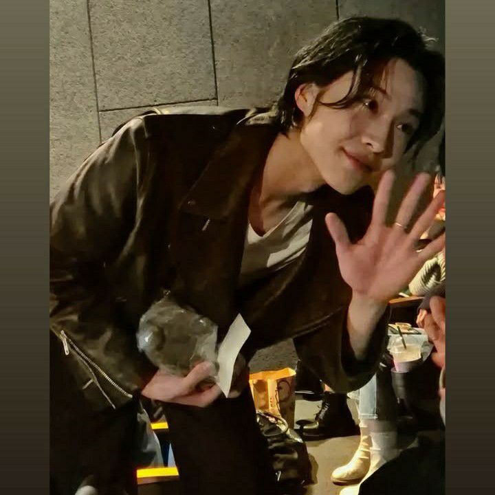 Recent activity shot of Lee Jongwon