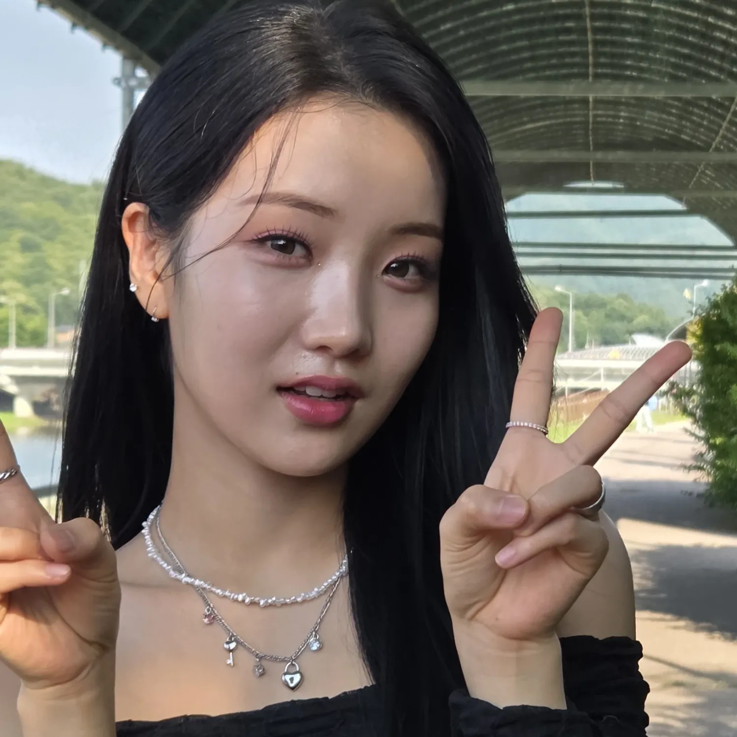Behind-the-scenes cut of Kim Soyeon (2004)