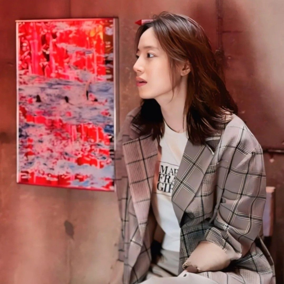 Momen yang diabadikan oleh penggemar Moon Chaewon