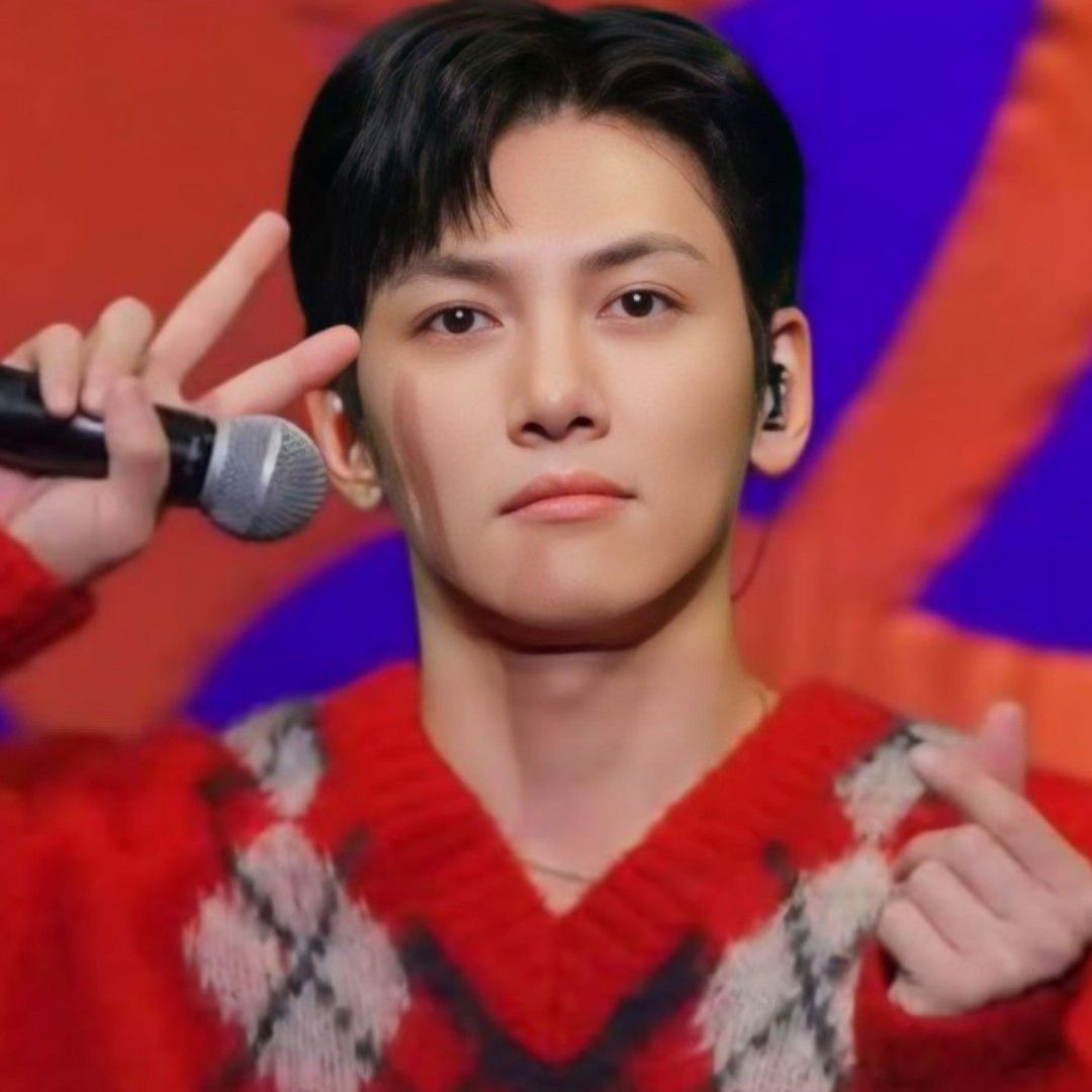 粉丝拍下的池昌旭瞬间