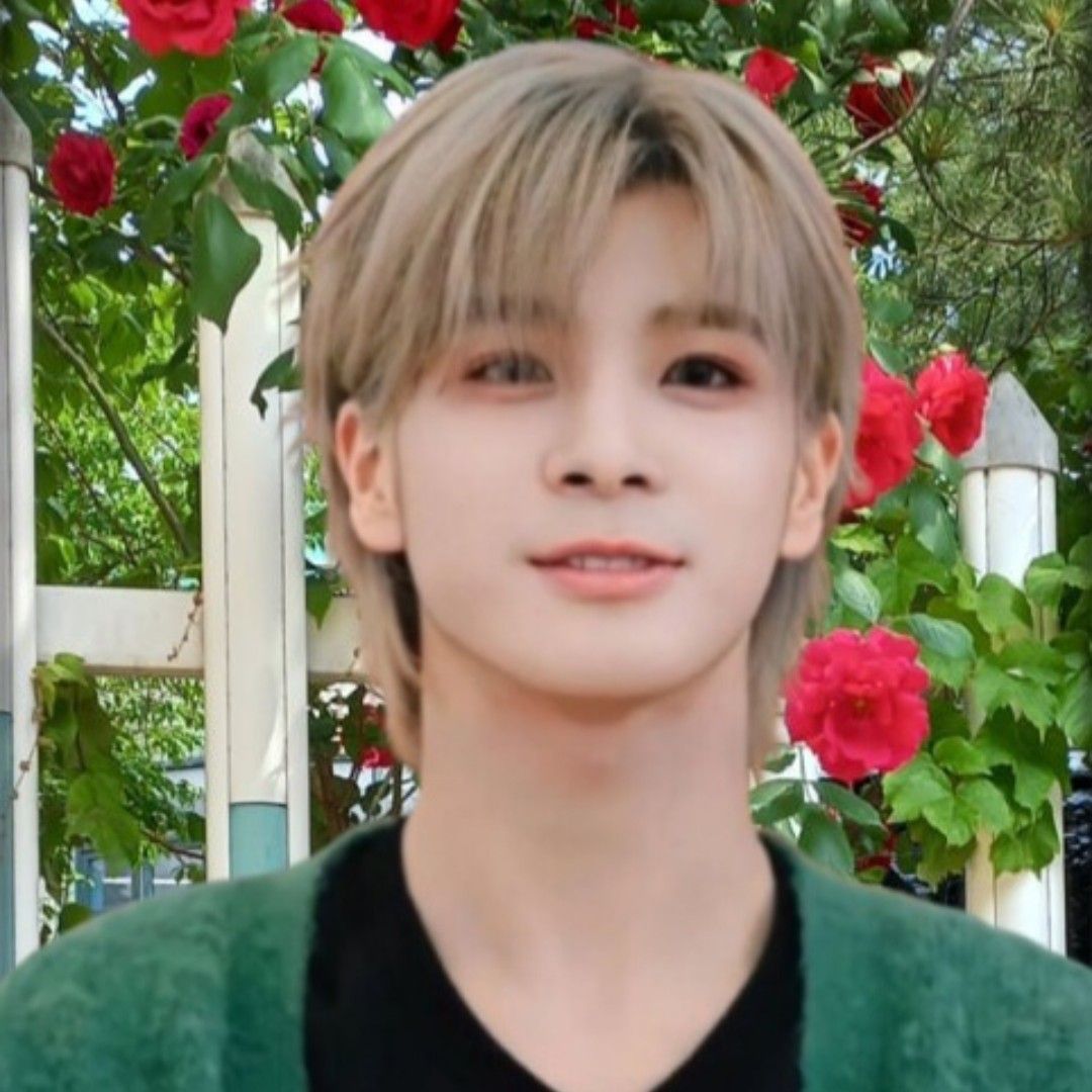 Behind-the-scenes cut of Jeong Dongwon