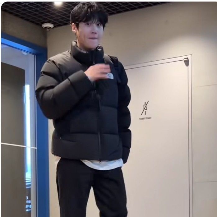 金宣虎的最新照片