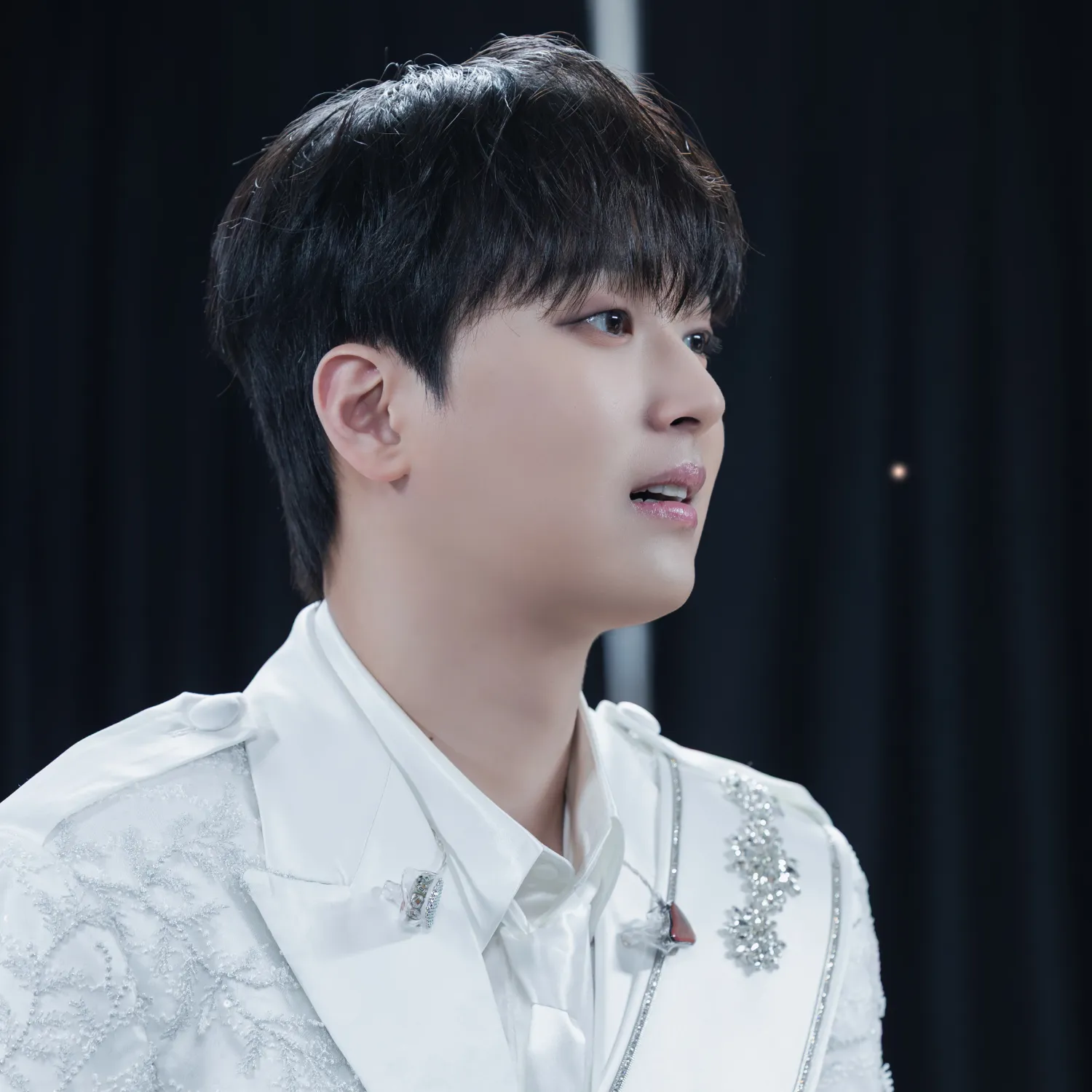 イ・チャンウォンのビハインドカット