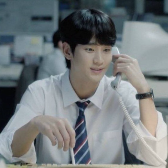 A moment captured by a fan of Kim Soohyun