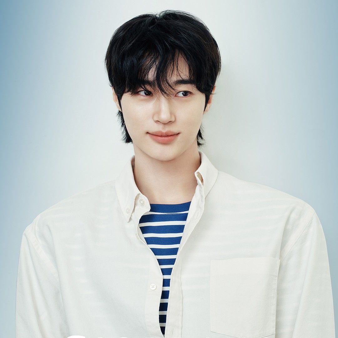 Behind-the-scenes cut of Byeon Wooseok