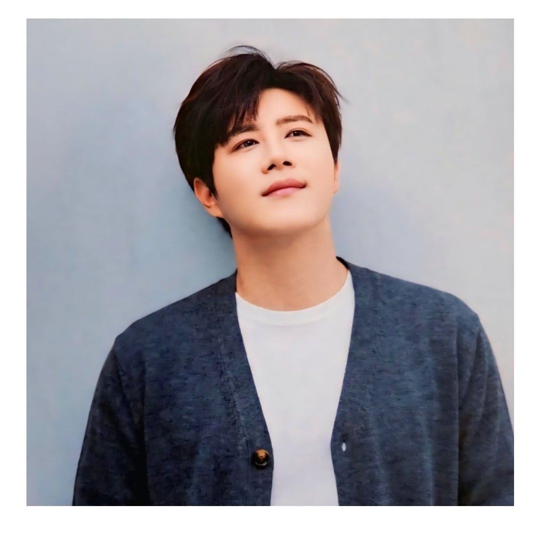 チン・ヘソンの最近の活動ショット